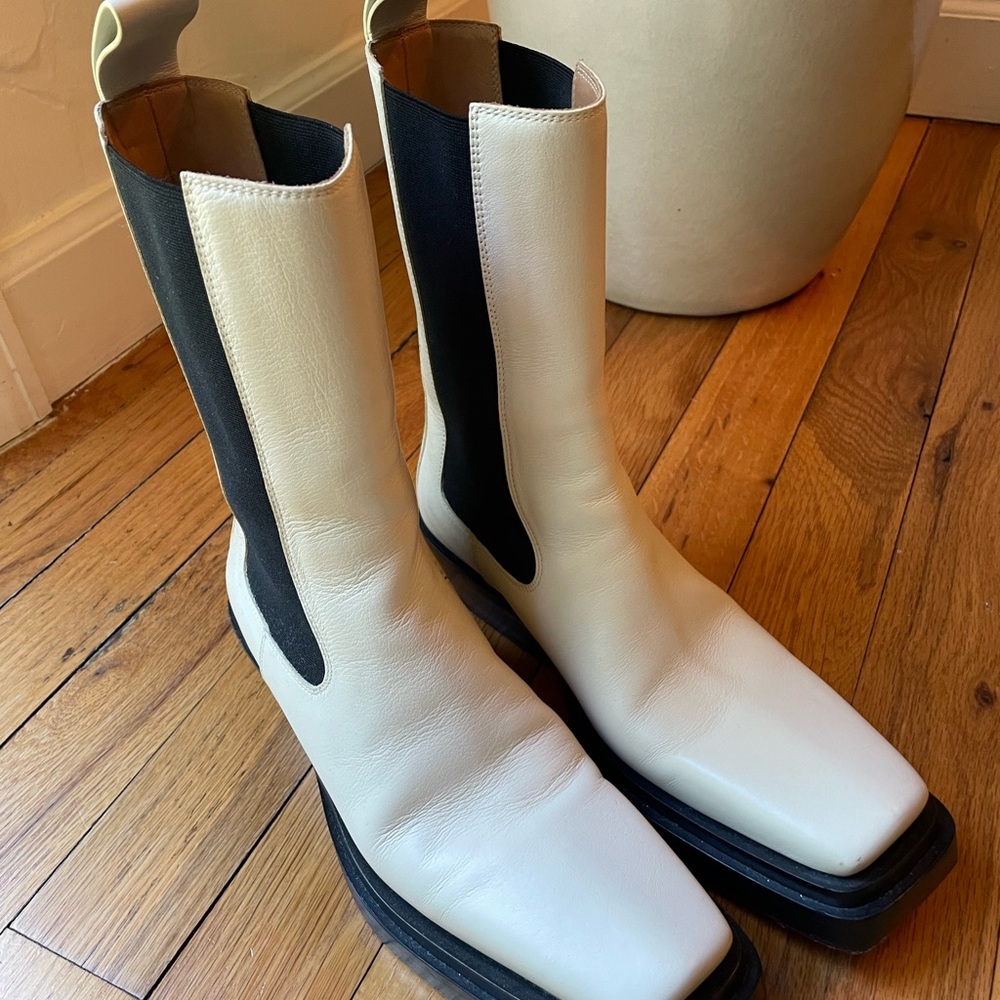 Bottega Veneta ivory leather boots